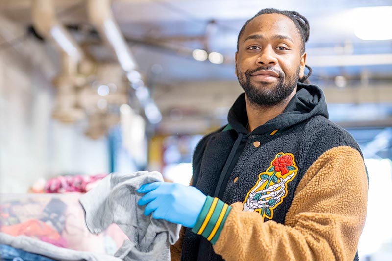 Volunteer - Distribution Center